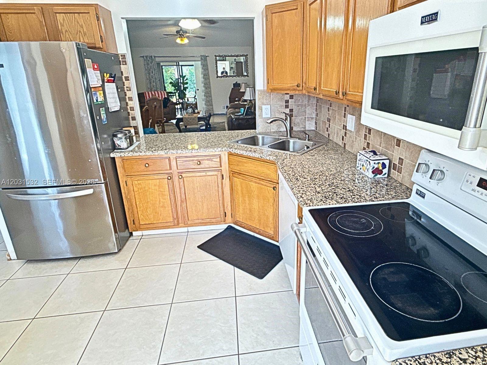 2640 W Gately Drive W 202 Property Photo 8