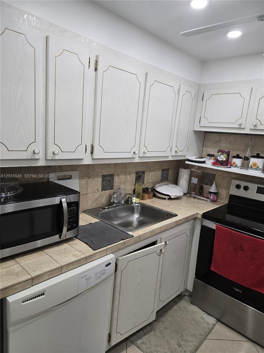 A12031545 Property Photo 13