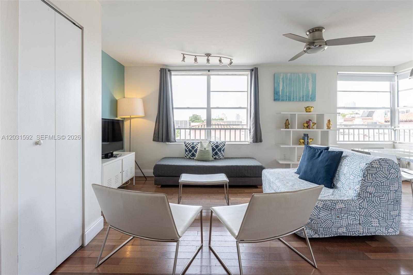 420 15th Street 307 Property Photo 4