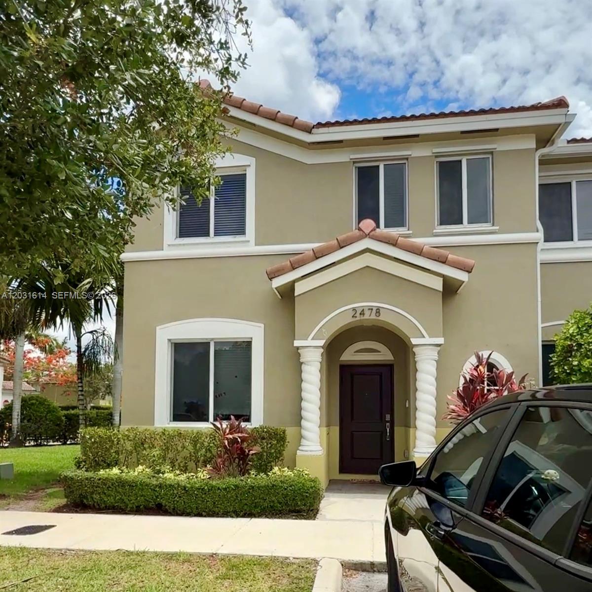 A12031614 Property Photo 1