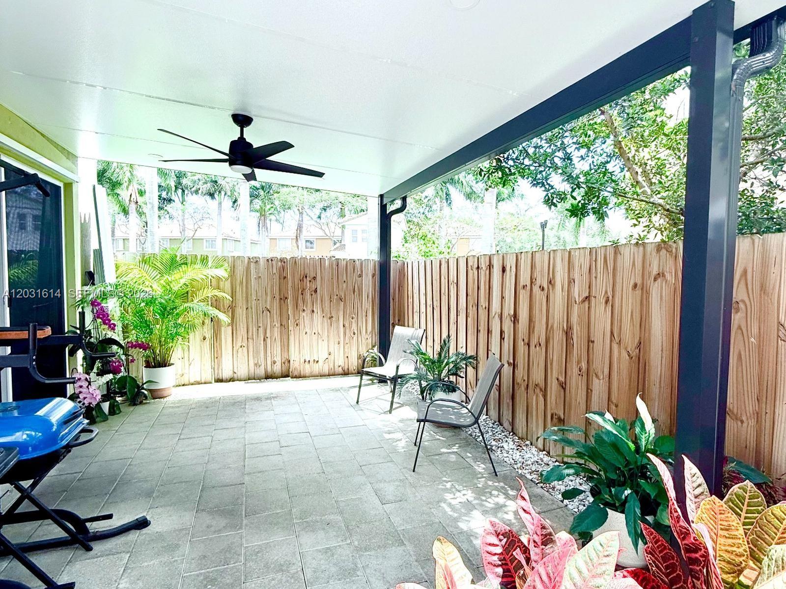 A12031614 Property Photo 2