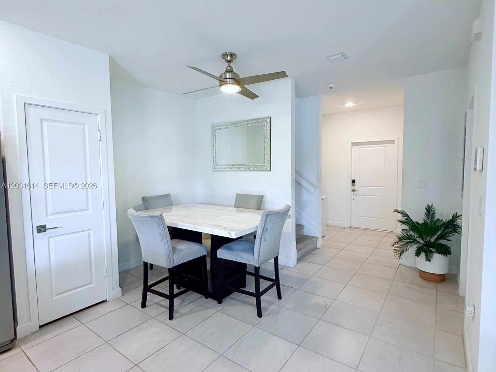 A12031614 Property Photo 5
