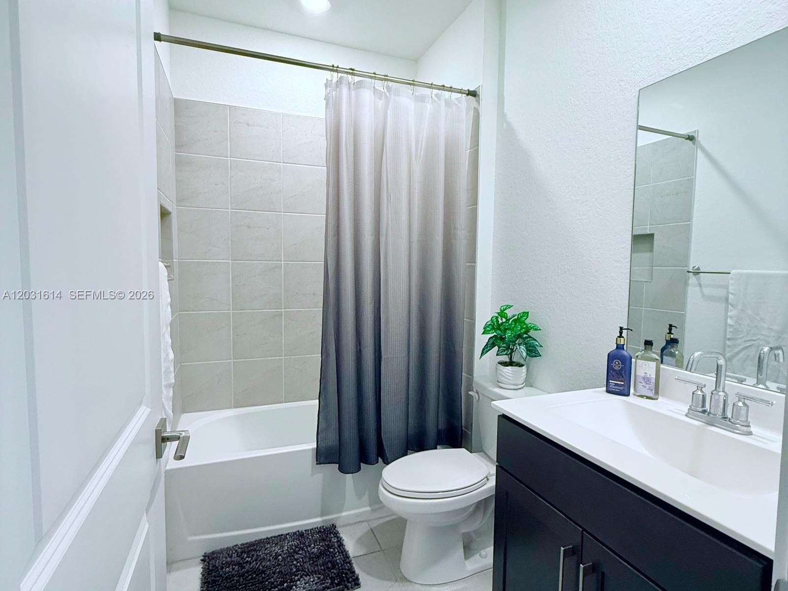 A12031614 Property Photo 6