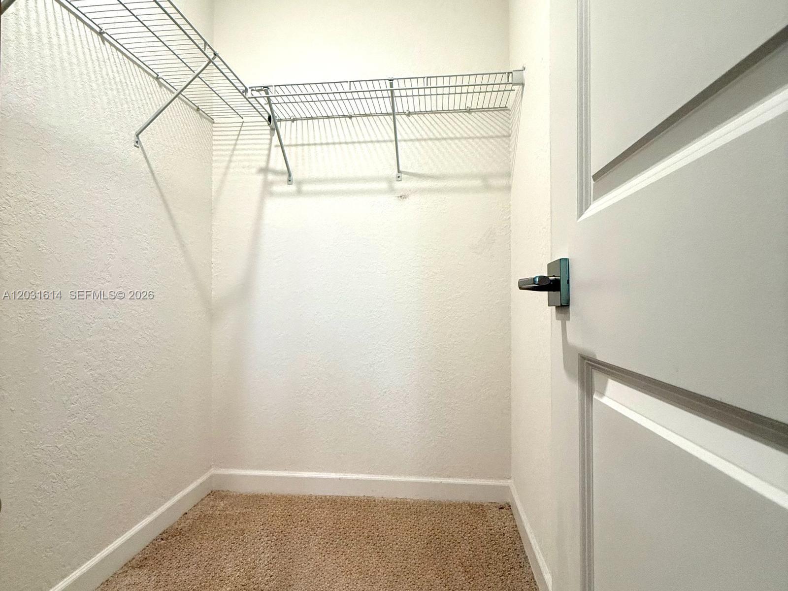 A12031614 Property Photo 10