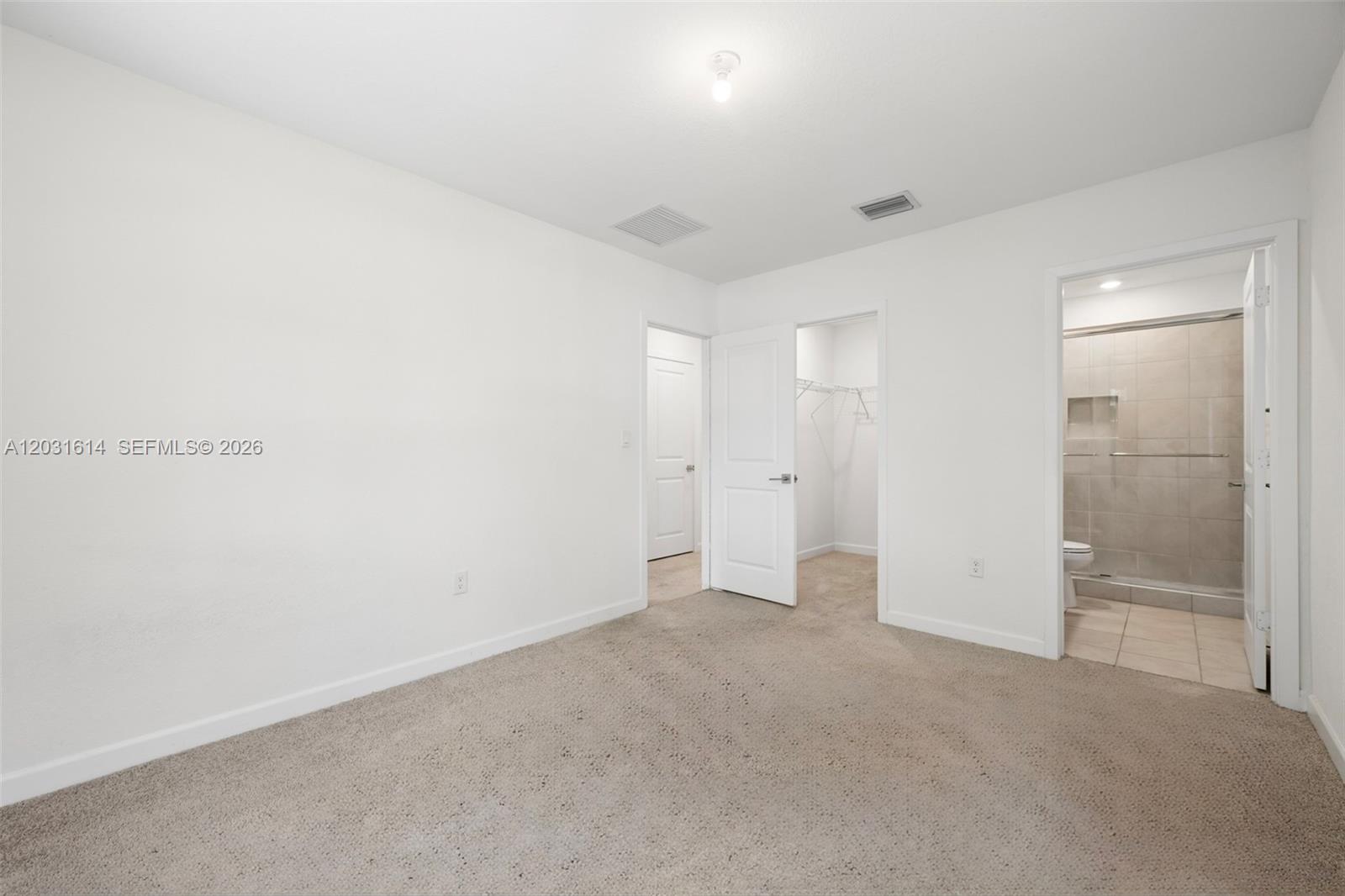 A12031614 Property Photo 11