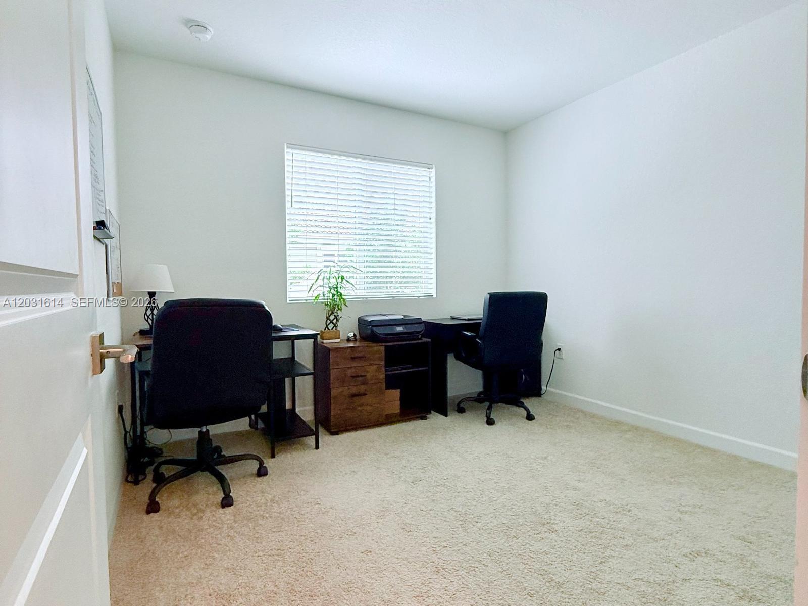 A12031614 Property Photo 12