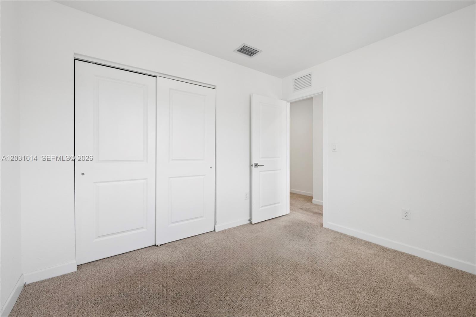 A12031614 Property Photo 15