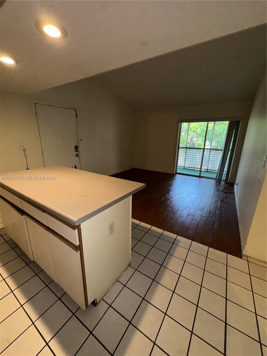 4055 W Mcnab Road H309 Property Photo 7