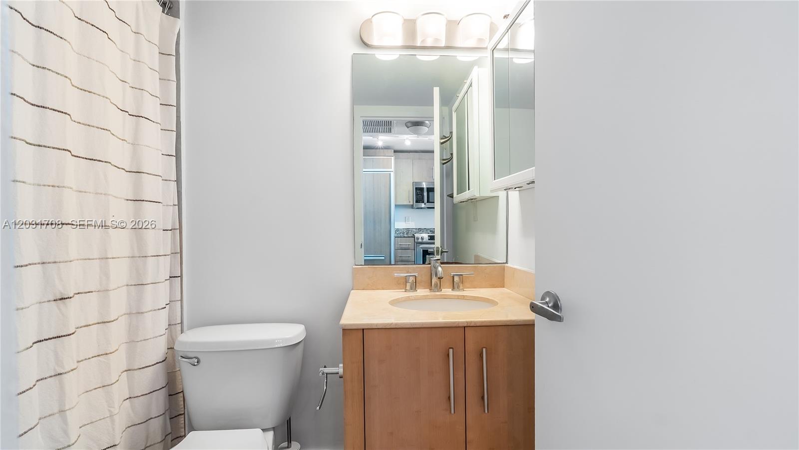 10275 Collins Avenue 905 Property Photo 11