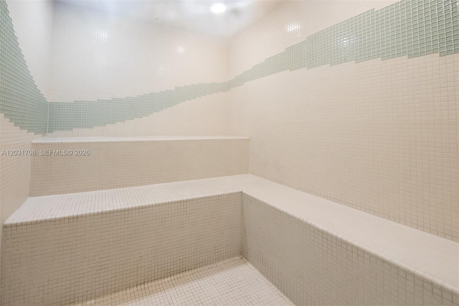 10275 Collins Avenue 905 Property Photo 22