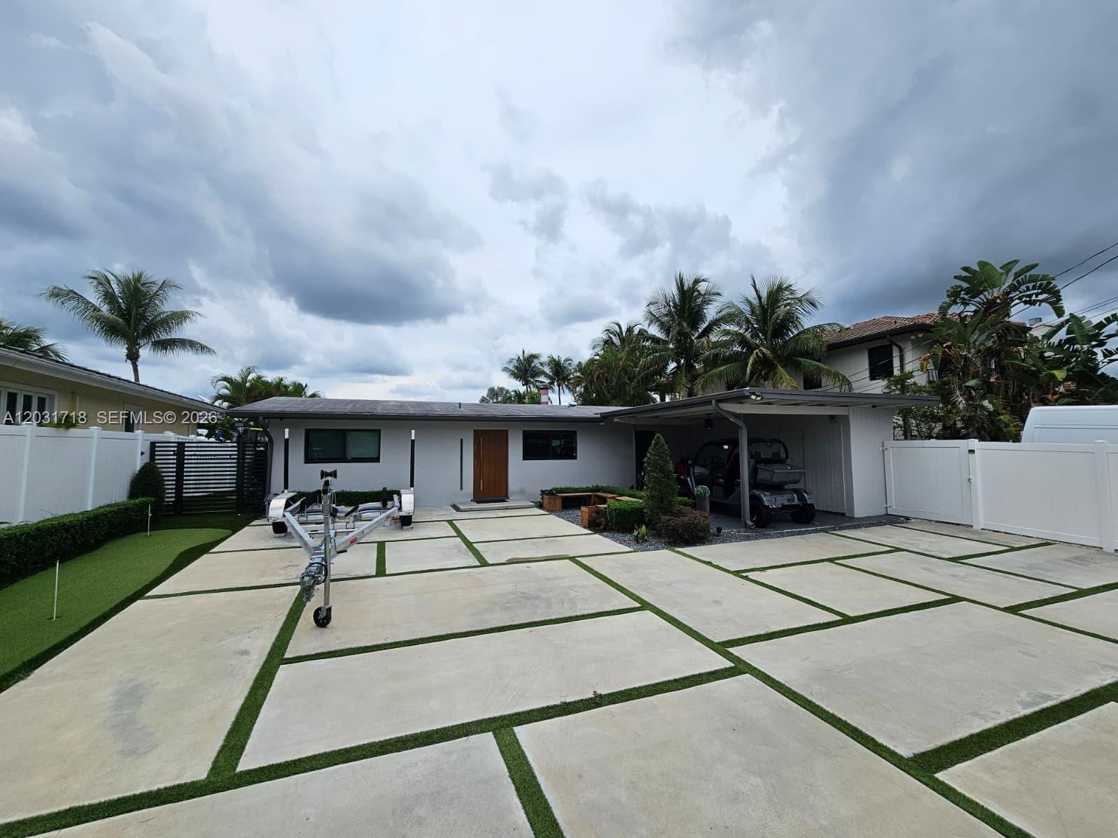 2543 Gulfstream Lane Property Photo 3