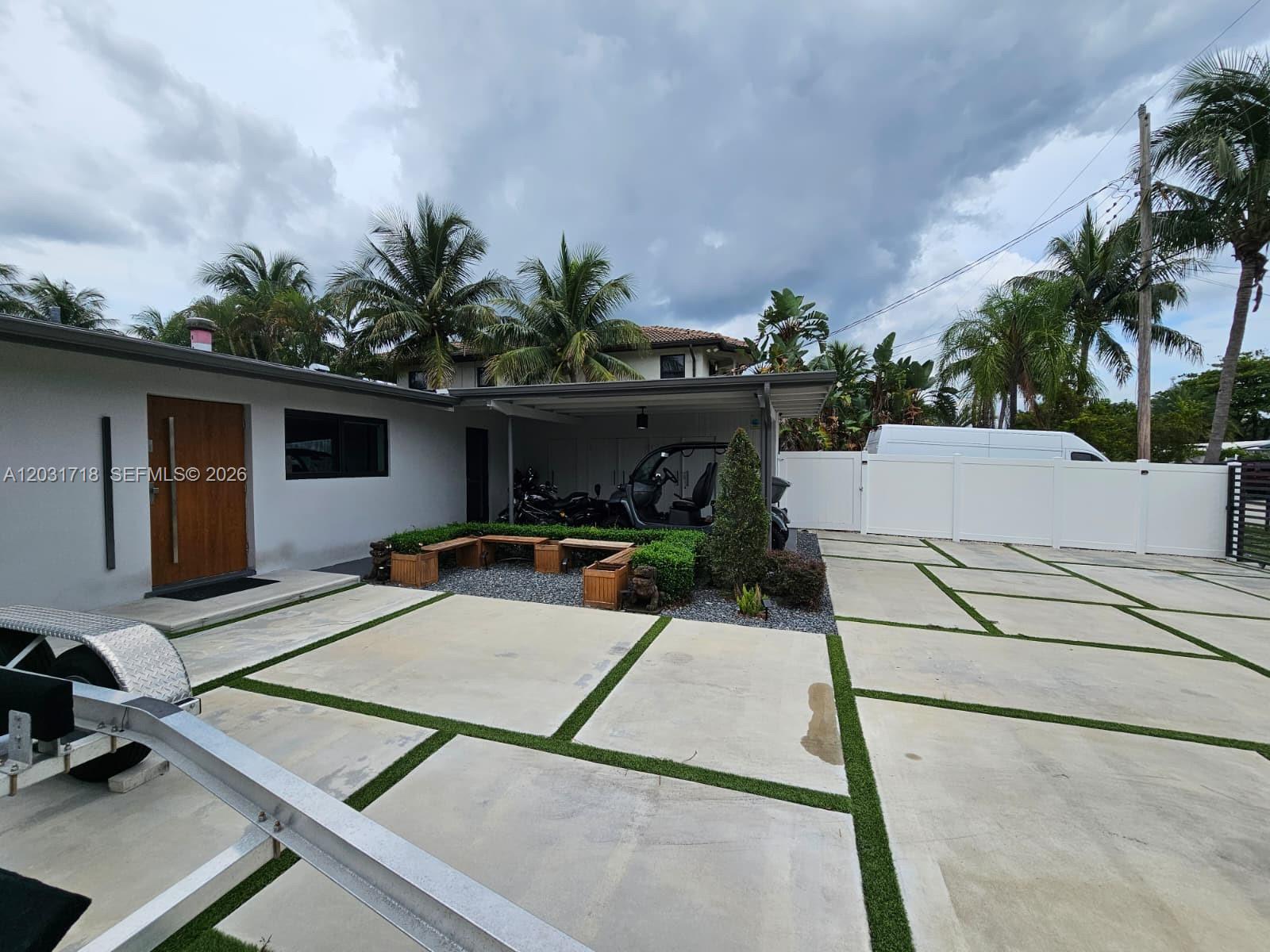 2543 Gulfstream Lane Property Photo 4