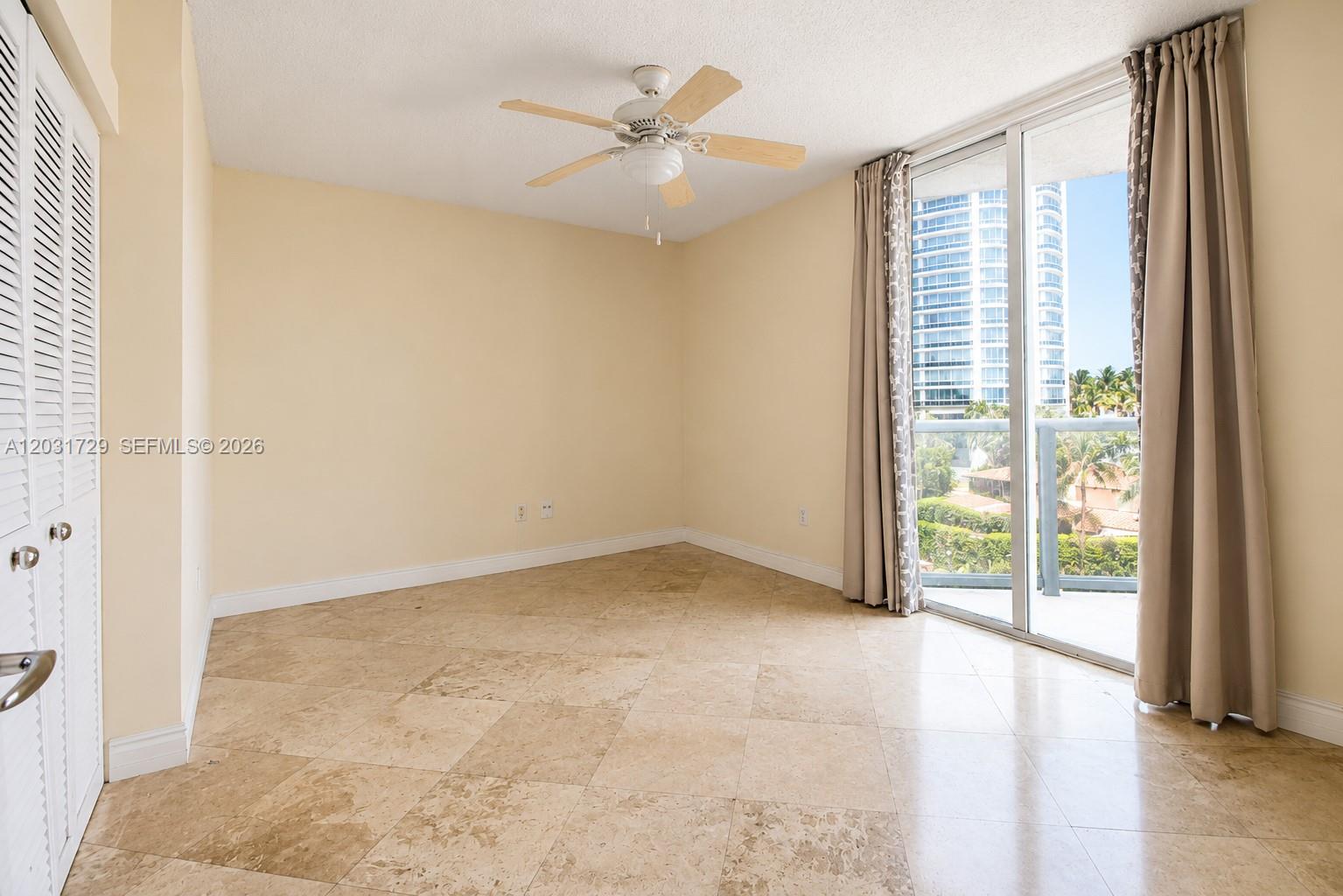 5900 Collins Avenue 601 Property Photo 7