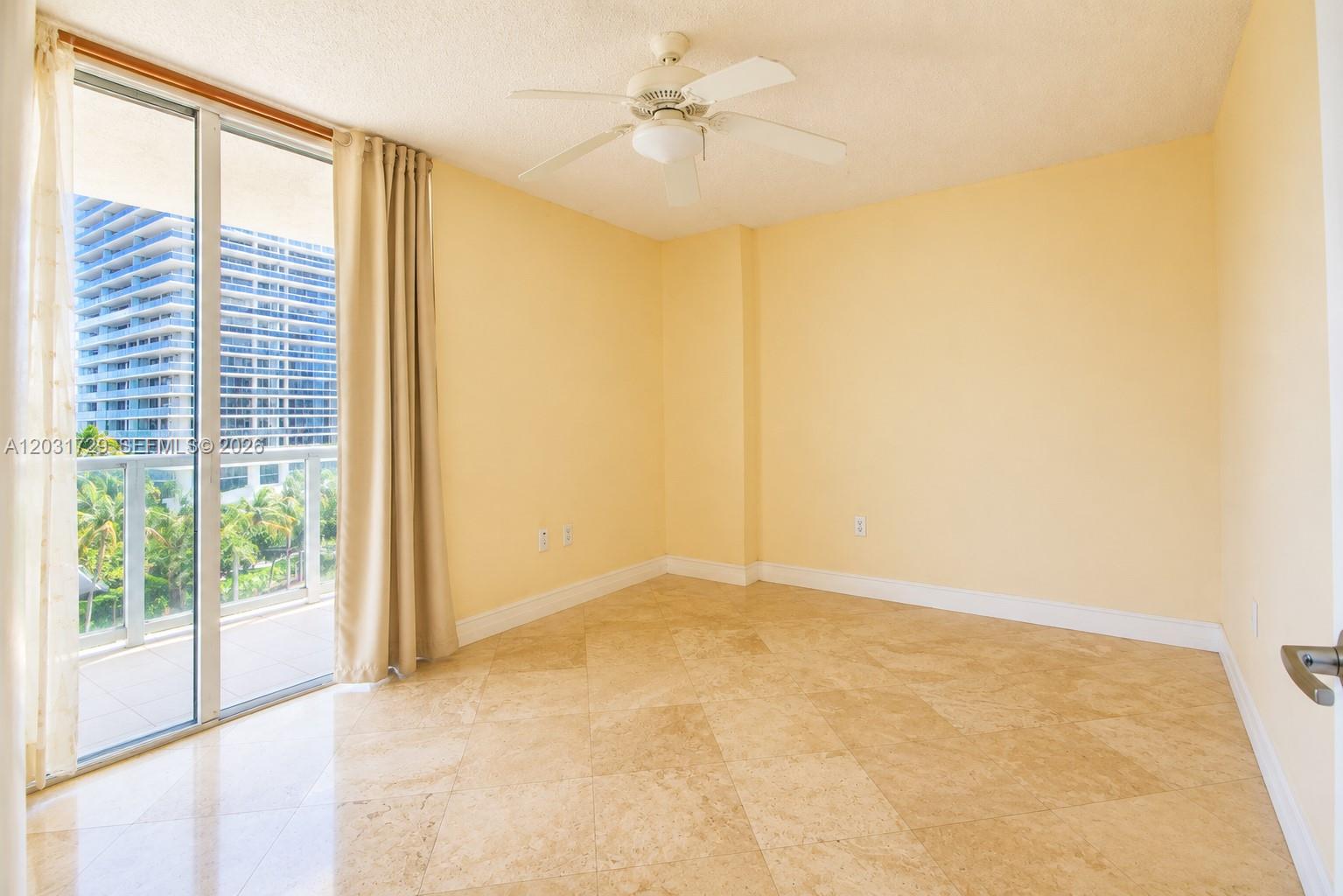 5900 Collins Avenue 601 Property Photo 10