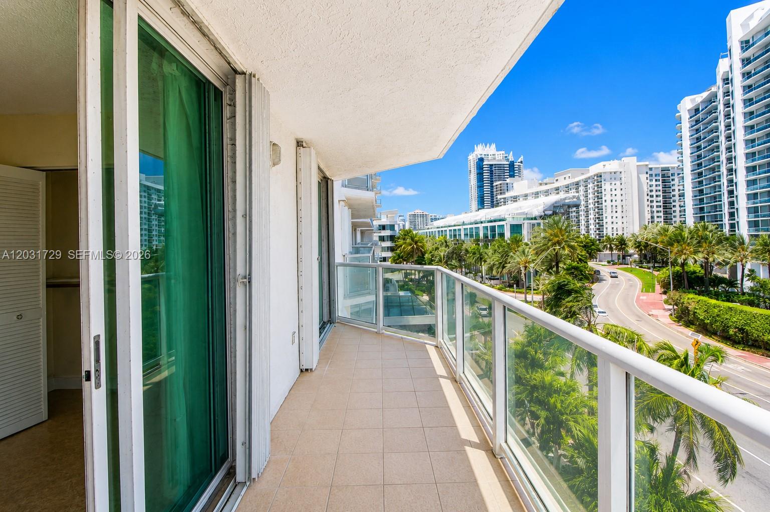 5900 Collins Avenue 601 Property Photo 23