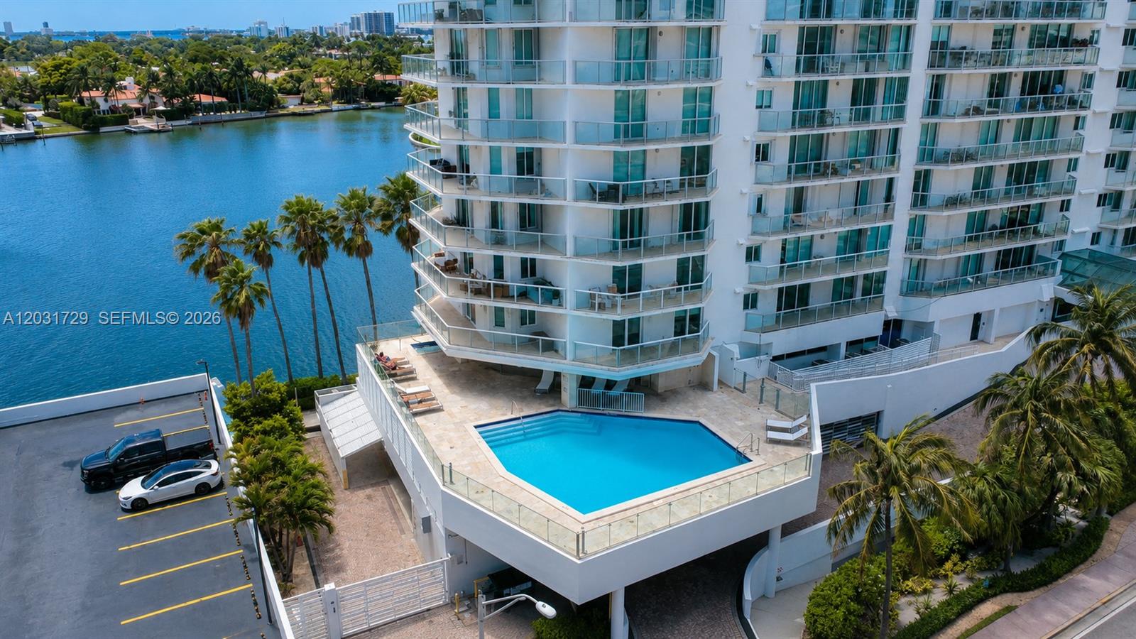 5900 Collins Avenue 601 Property Photo 31
