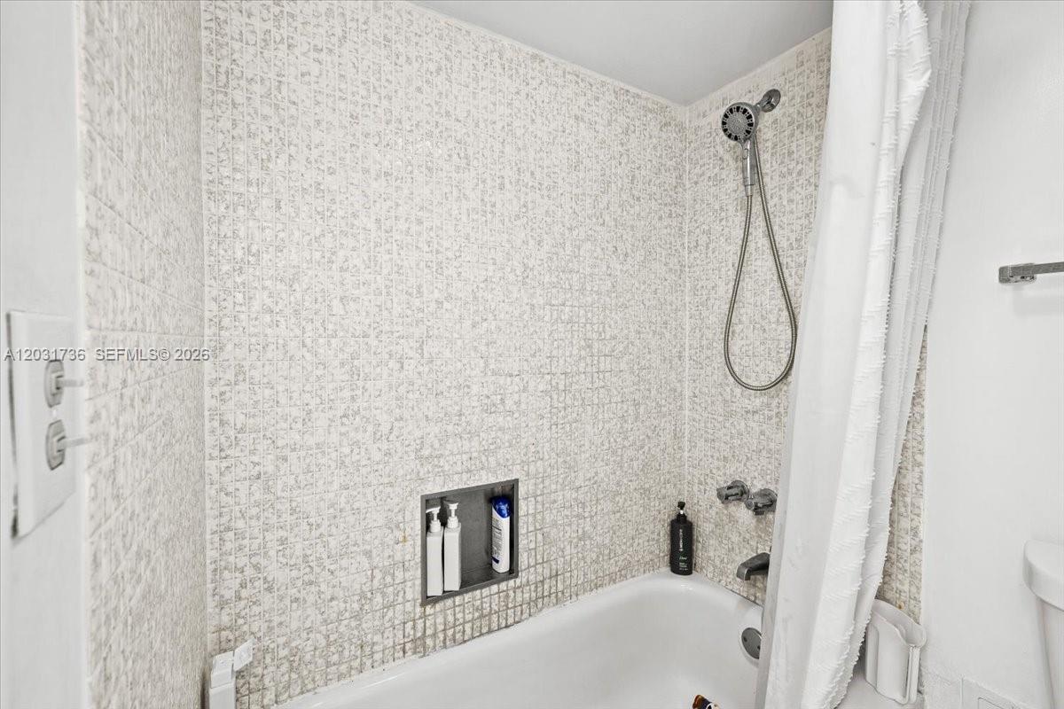 3101 N Country Club Drive 209 Property Photo 13