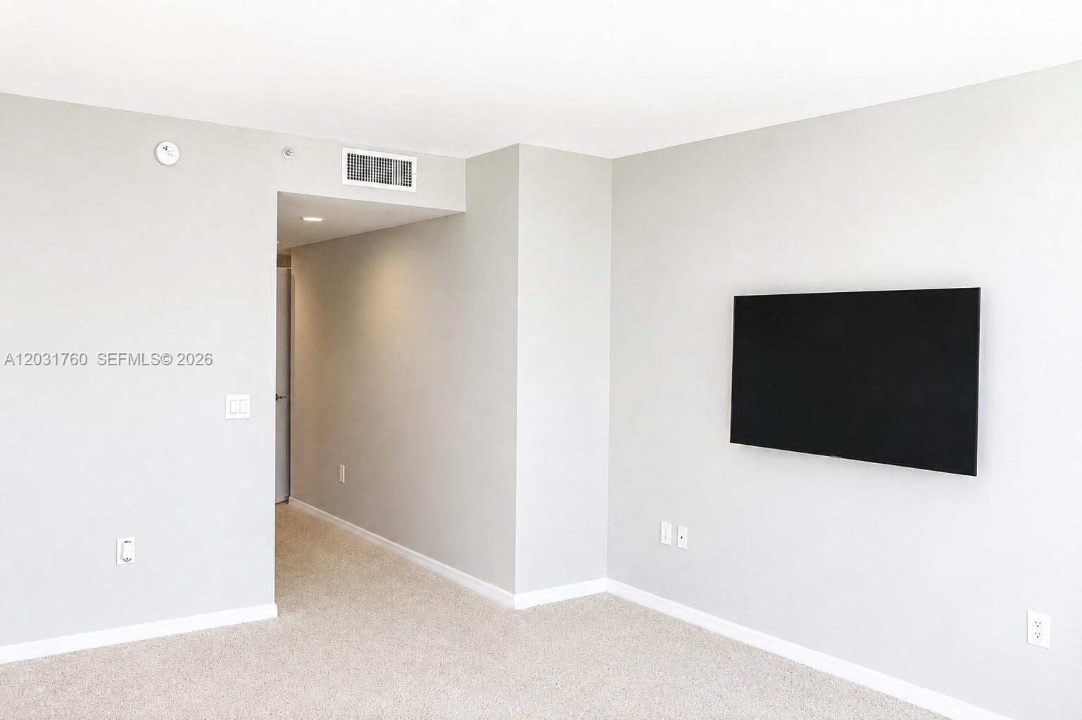 16400 Collins Avenue 542 Property Photo 20