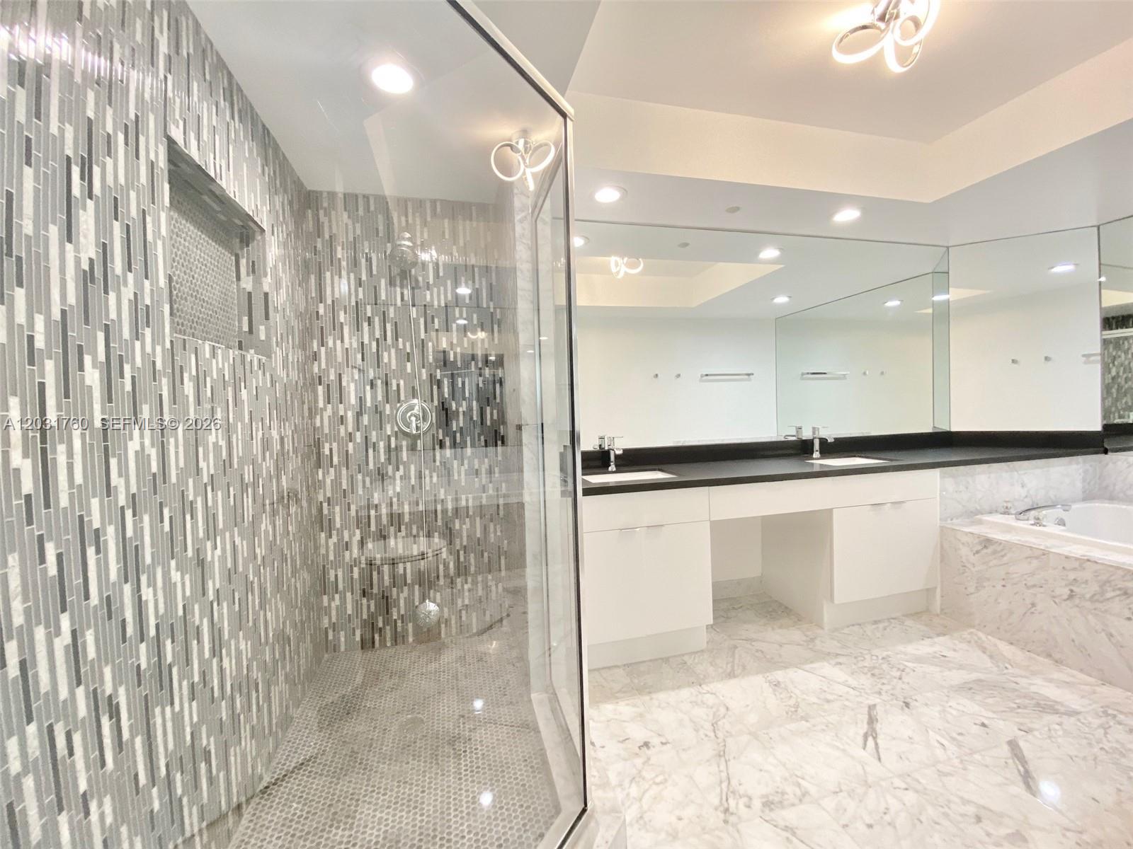 16400 Collins Avenue 542 Property Photo 22