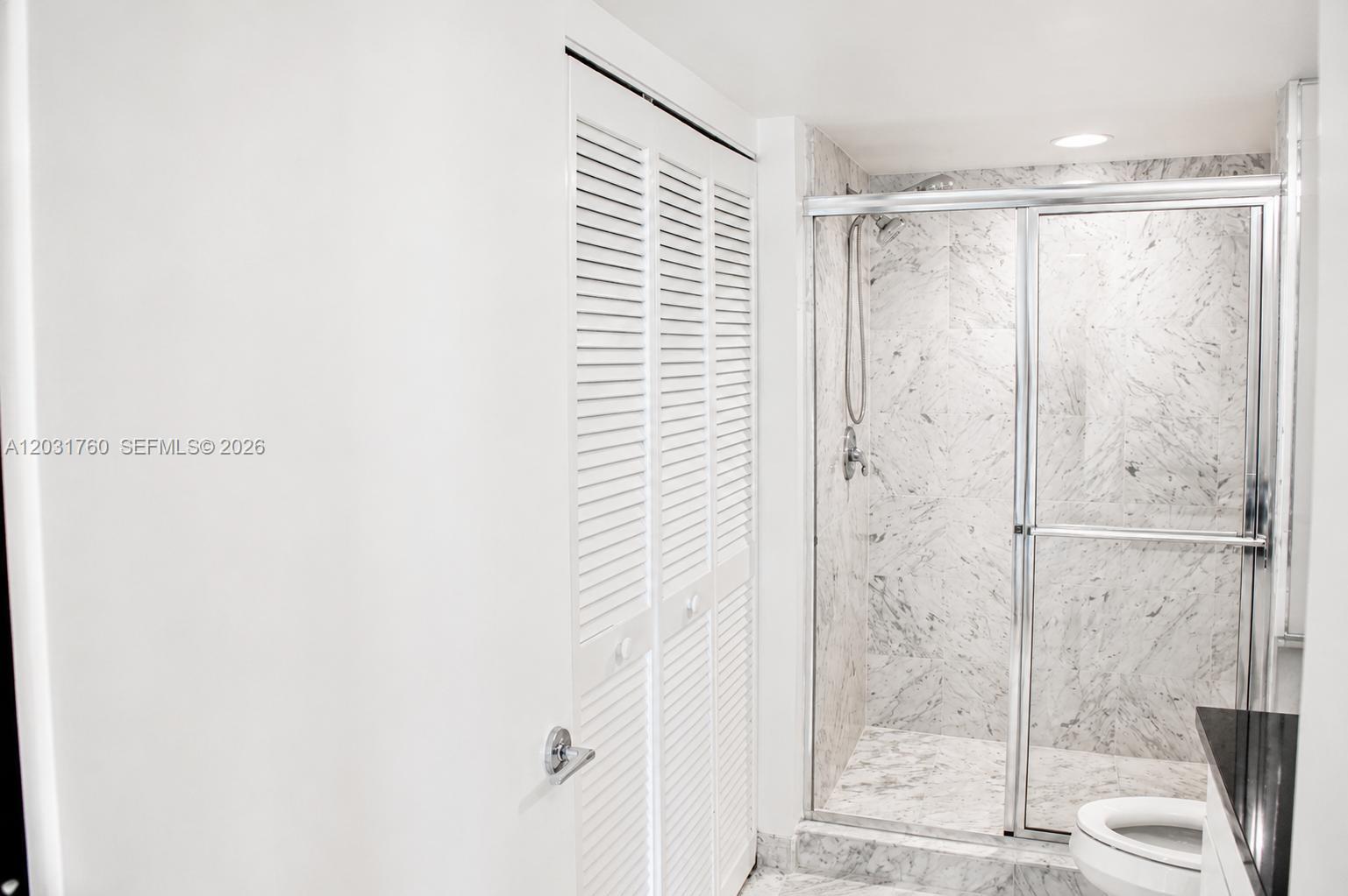 16400 Collins Avenue 542 Property Photo 29