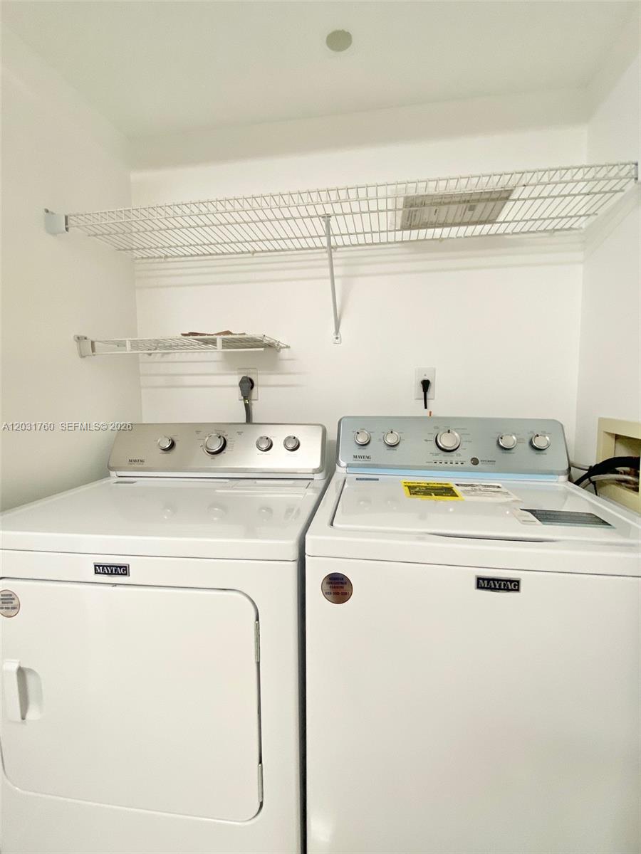 16400 Collins Avenue 542 Property Photo 30