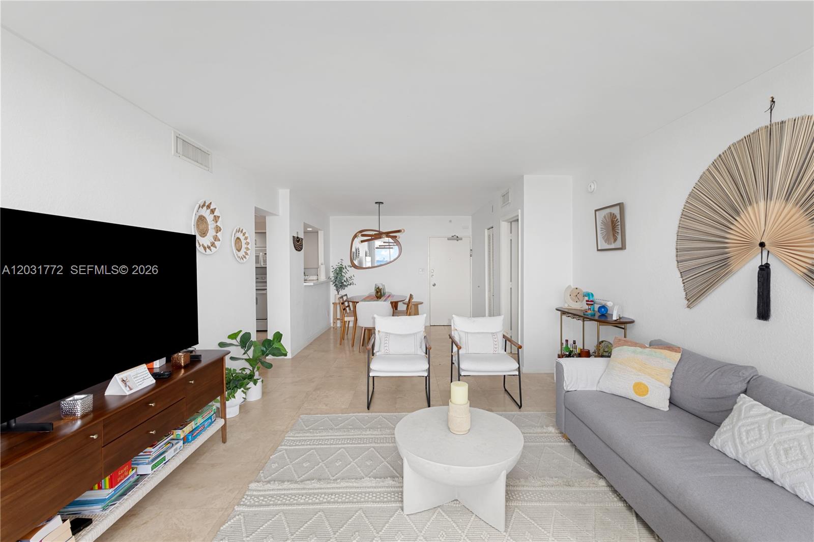 5600 Collins Avenue 14r Property Photo 8
