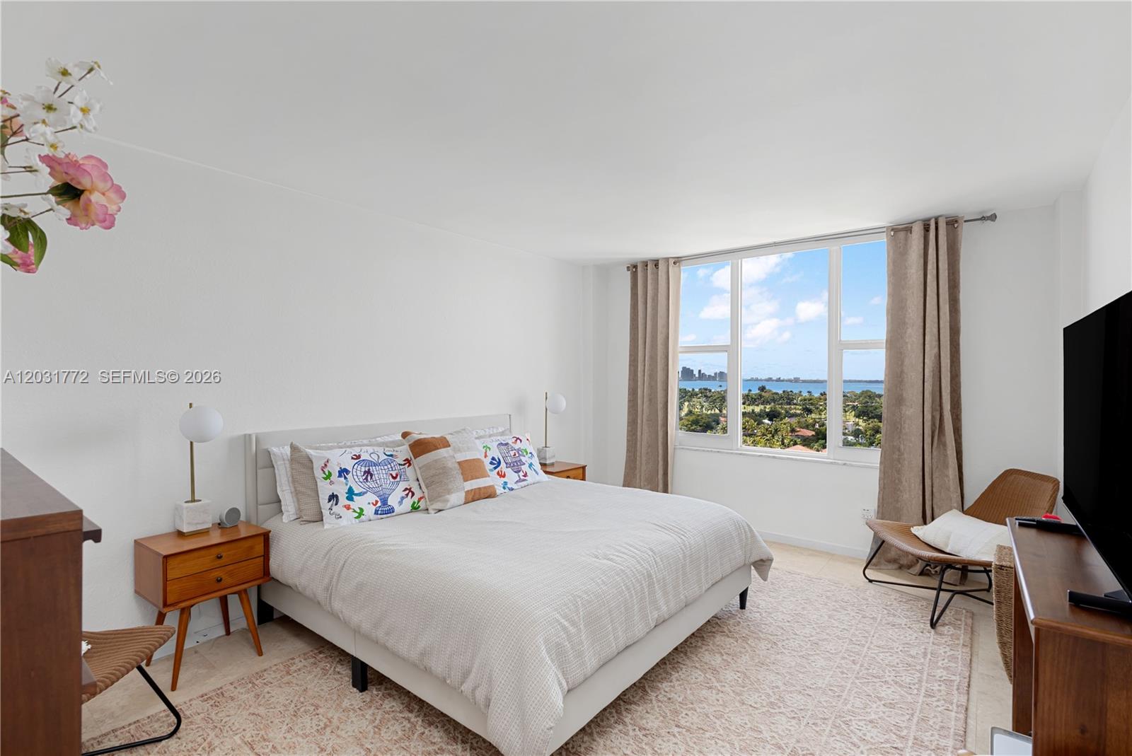 5600 Collins Avenue 14r Property Photo 15
