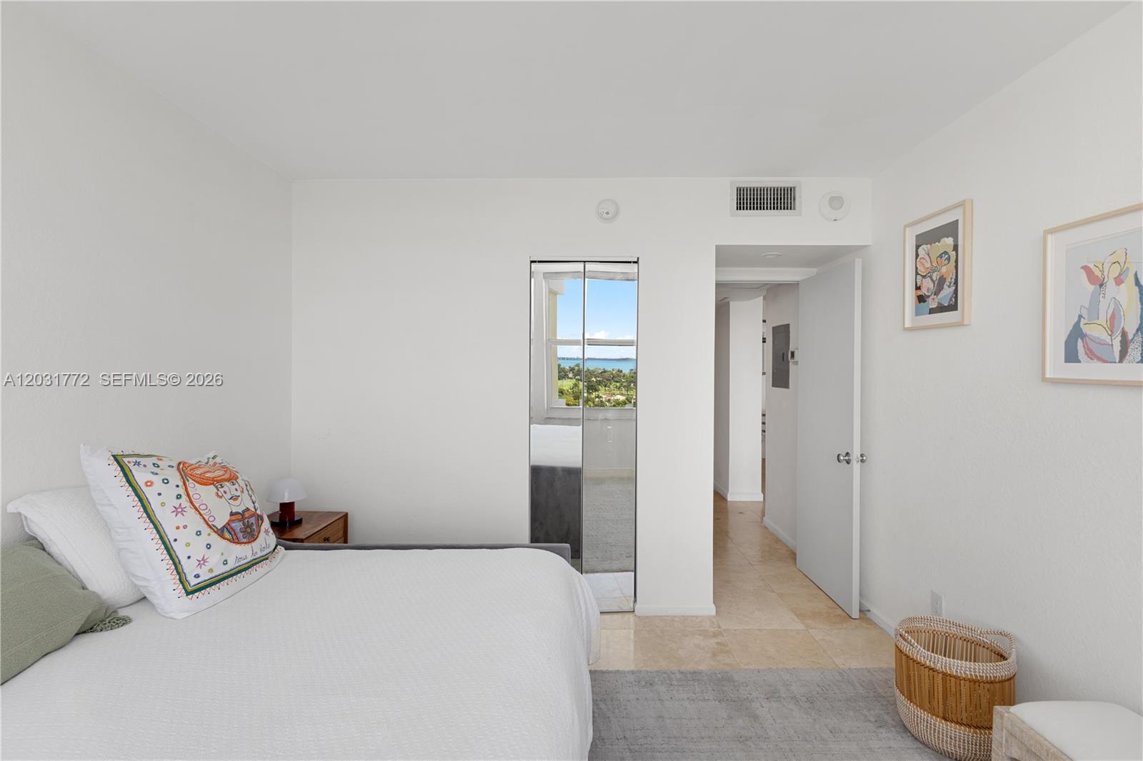 5600 Collins Avenue 14r Property Photo 21