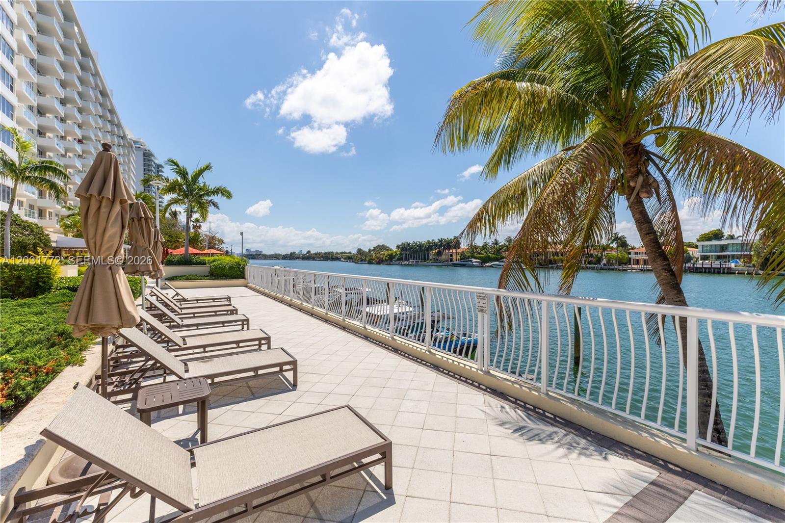 5600 Collins Avenue 14r Property Photo 22