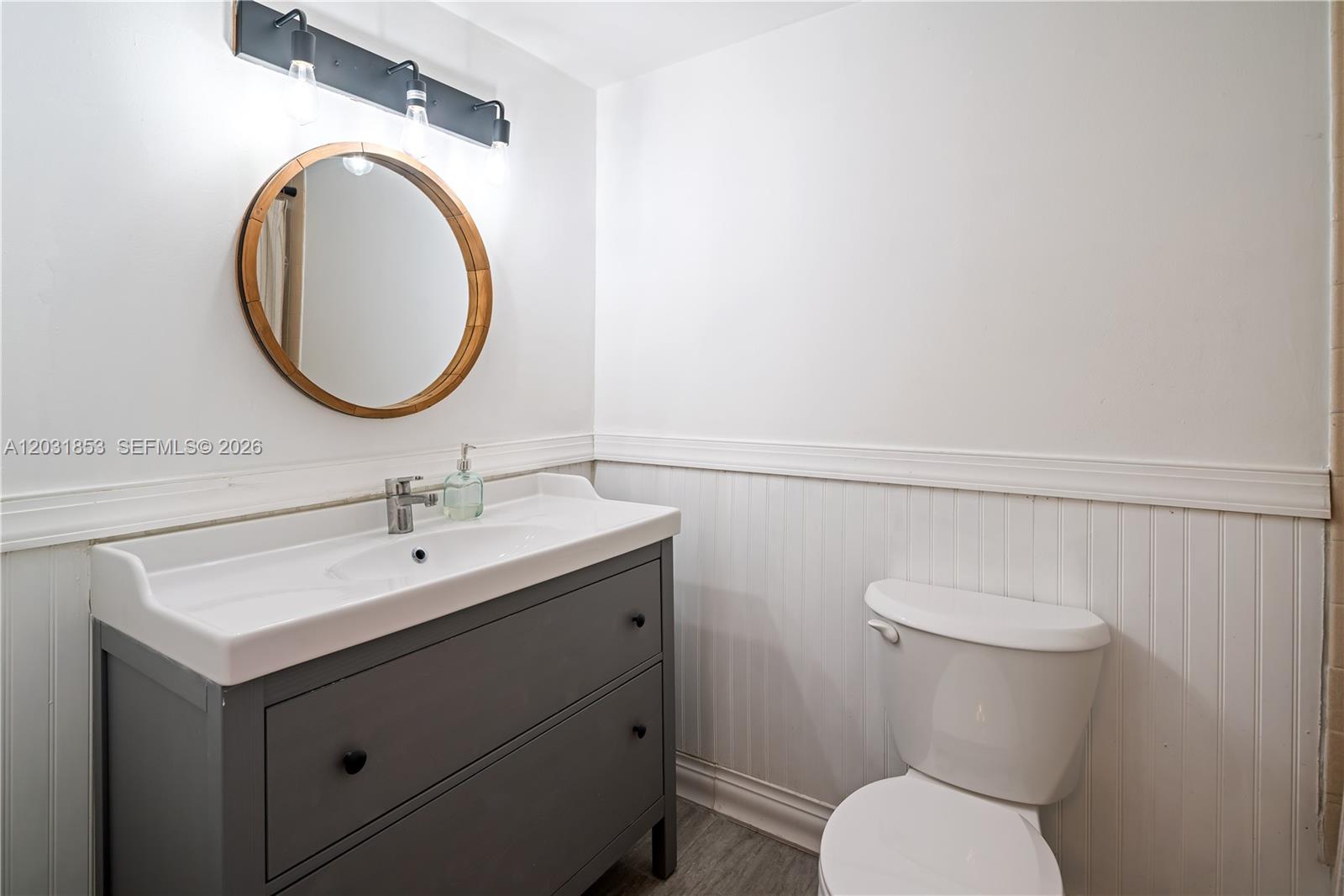 2625 Collins Avenue 502 Property Photo 15