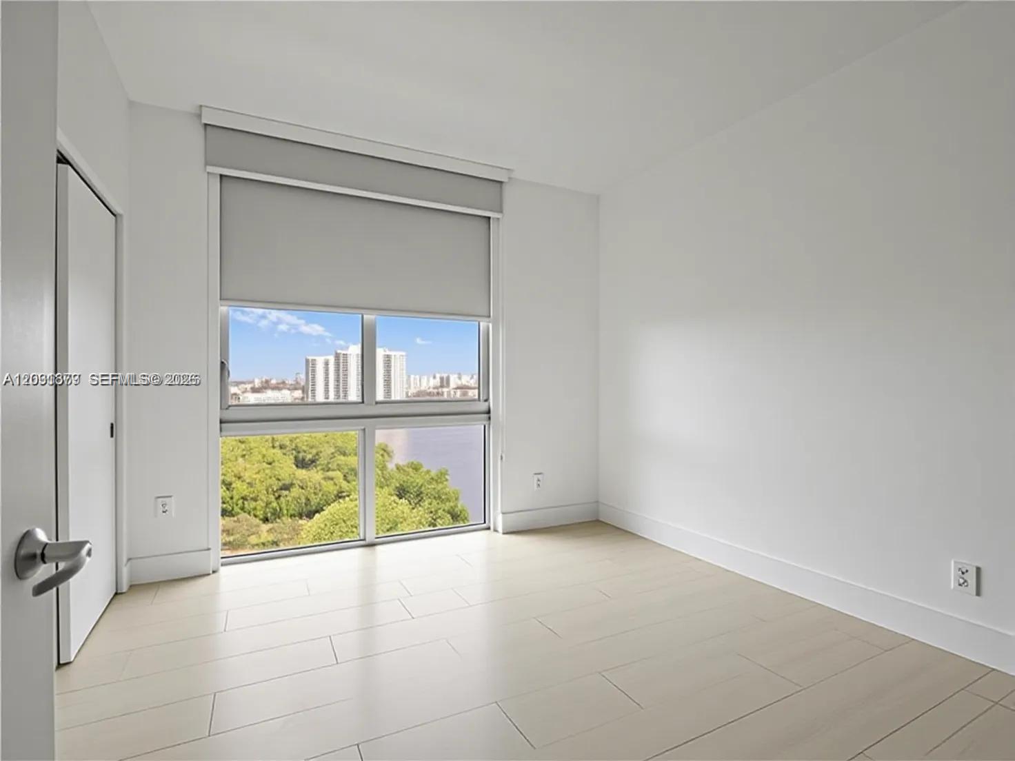 16385 Biscayne Boulevard 1615 Property Photo 13
