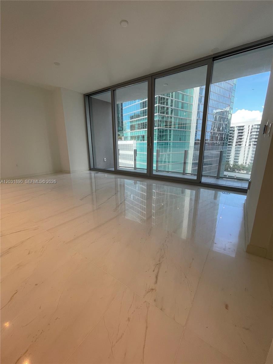 300 Biscayne Blvd Way 2008 Property Photo 3
