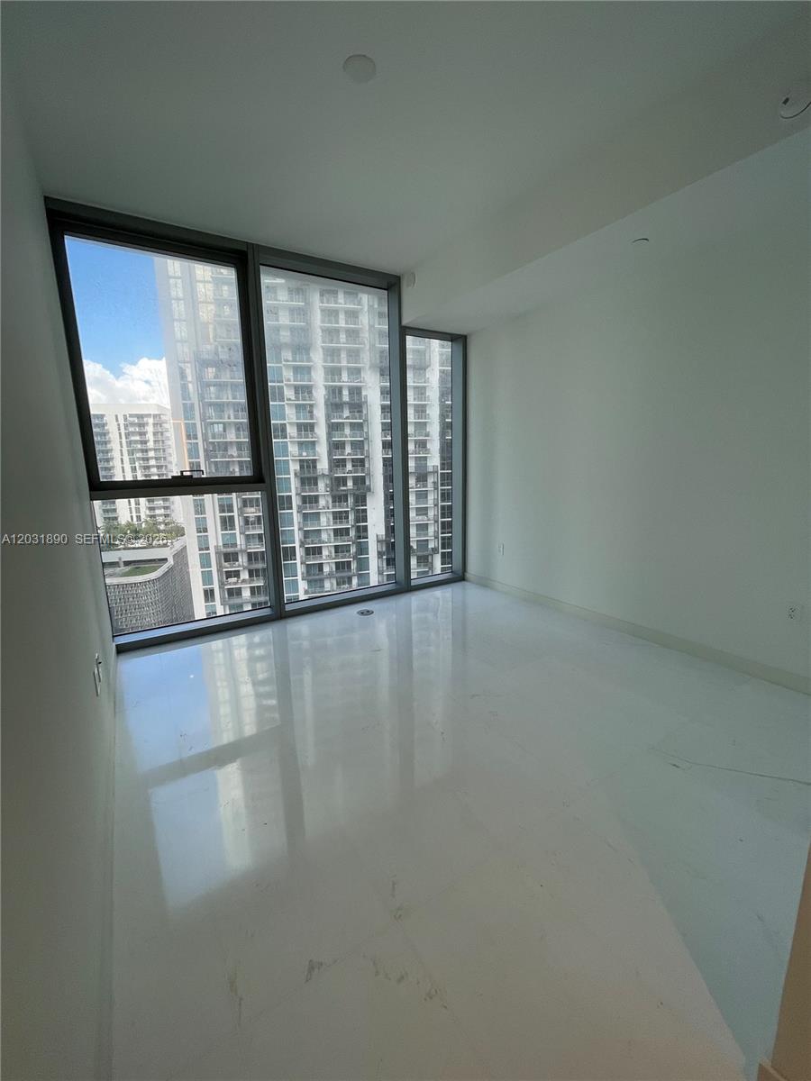 300 Biscayne Blvd Way 2008 Property Photo 9