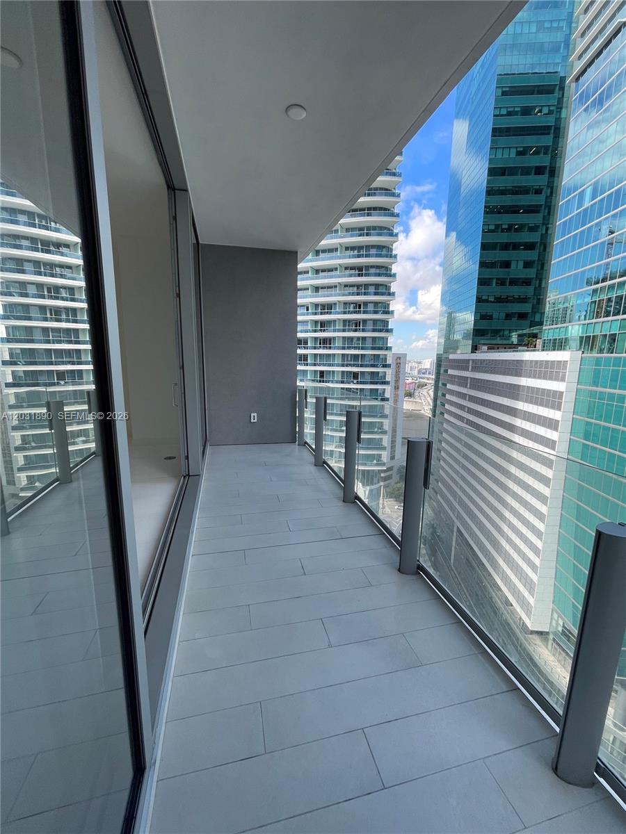 300 Biscayne Blvd Way 2008 Property Photo 13