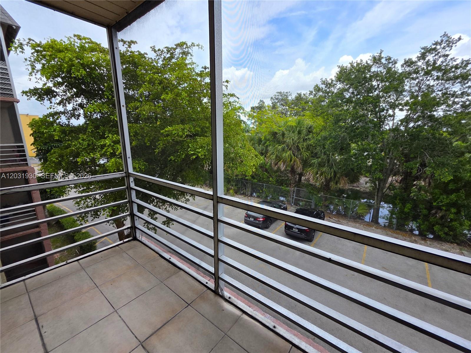 2800 Nw 56th Avenue E303 Property Photo 4