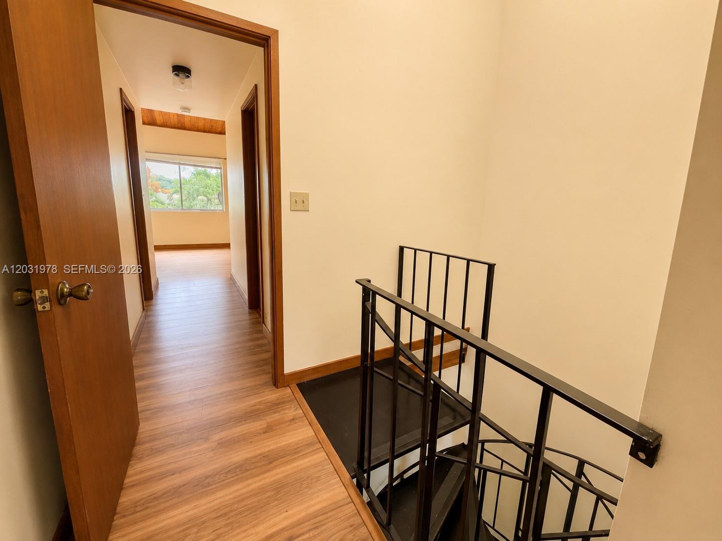 3719 Riverside Drive Property Photo 10