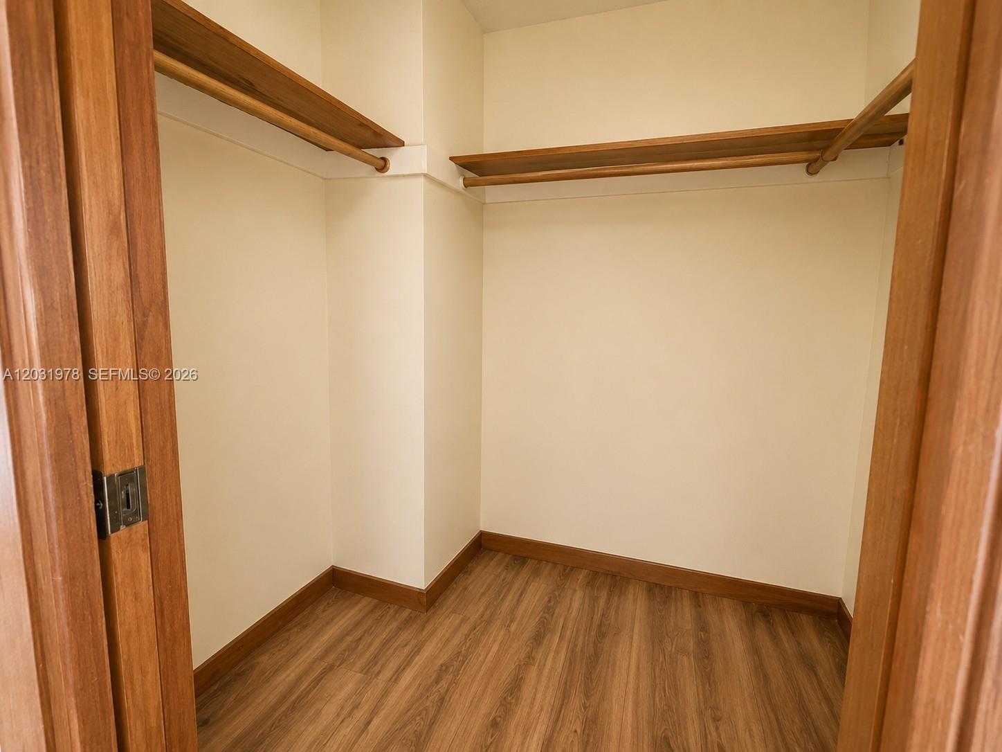 3719 Riverside Drive Property Photo 11