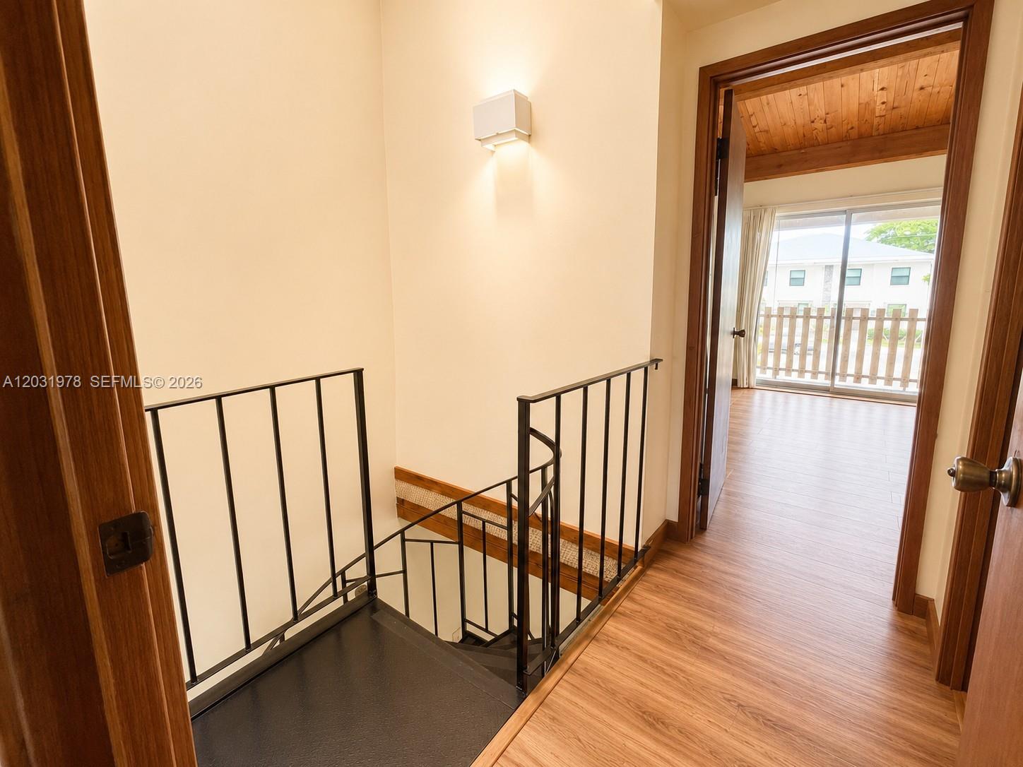 3719 Riverside Drive Property Photo 15