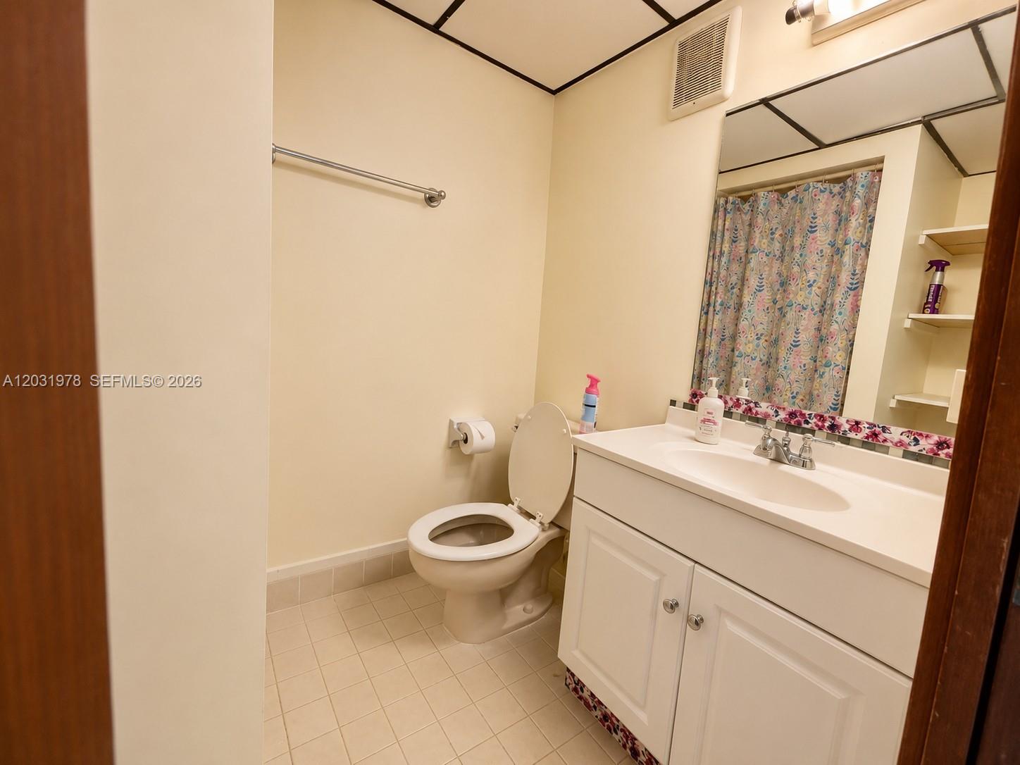 3719 Riverside Drive Property Photo 18