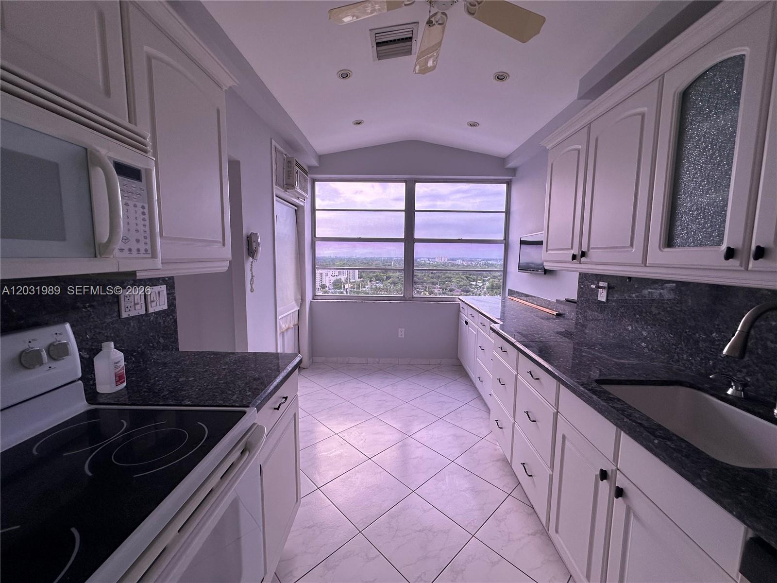 18051 Biscayne Boulevard Ph05 Property Photo 19