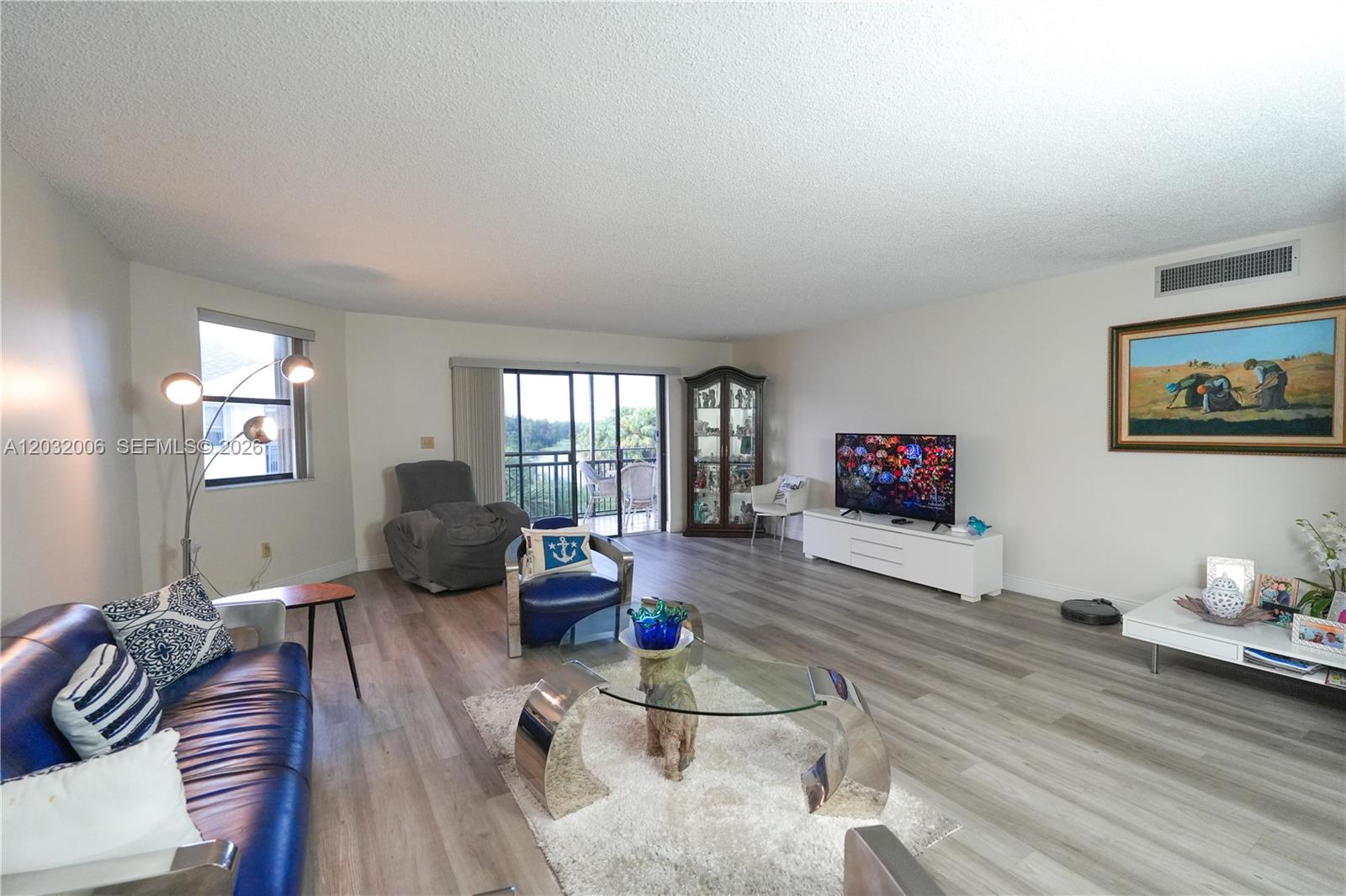 16051 Blatt Boulevard 401 Property Photo 3