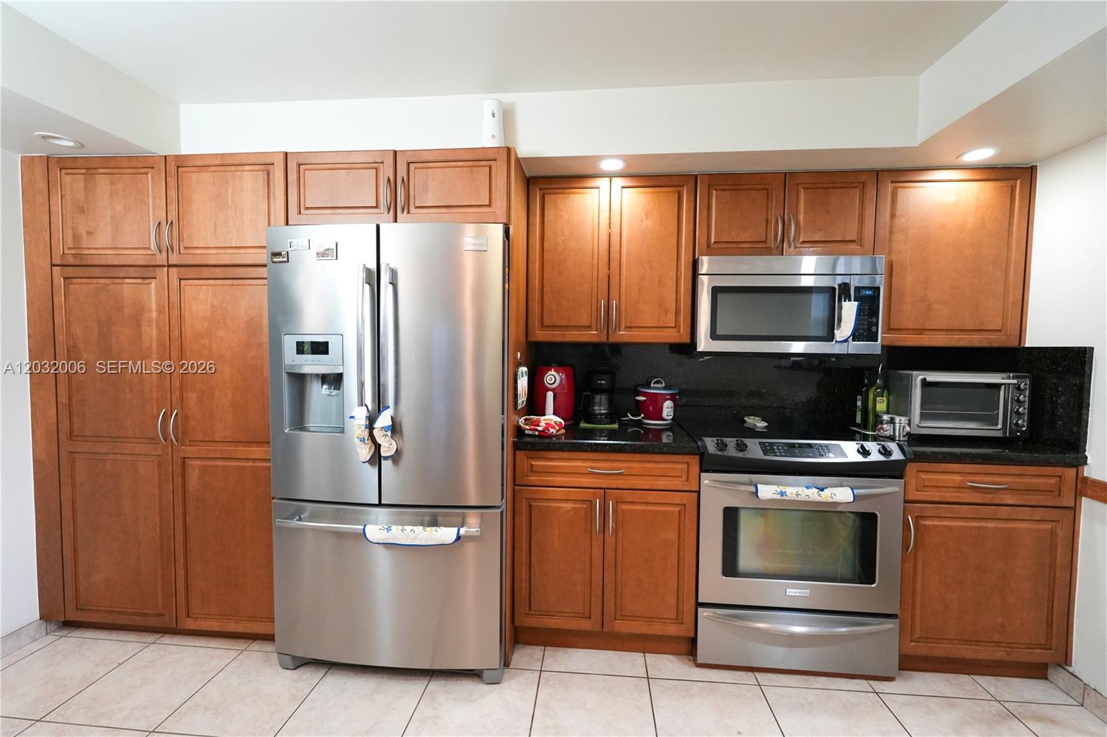 16051 Blatt Boulevard 401 Property Photo 10