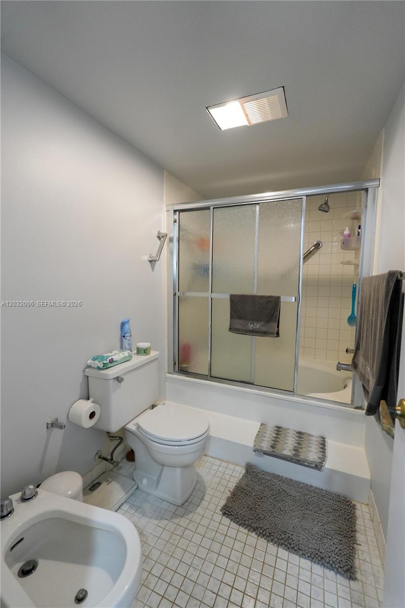 16051 Blatt Boulevard 401 Property Photo 30