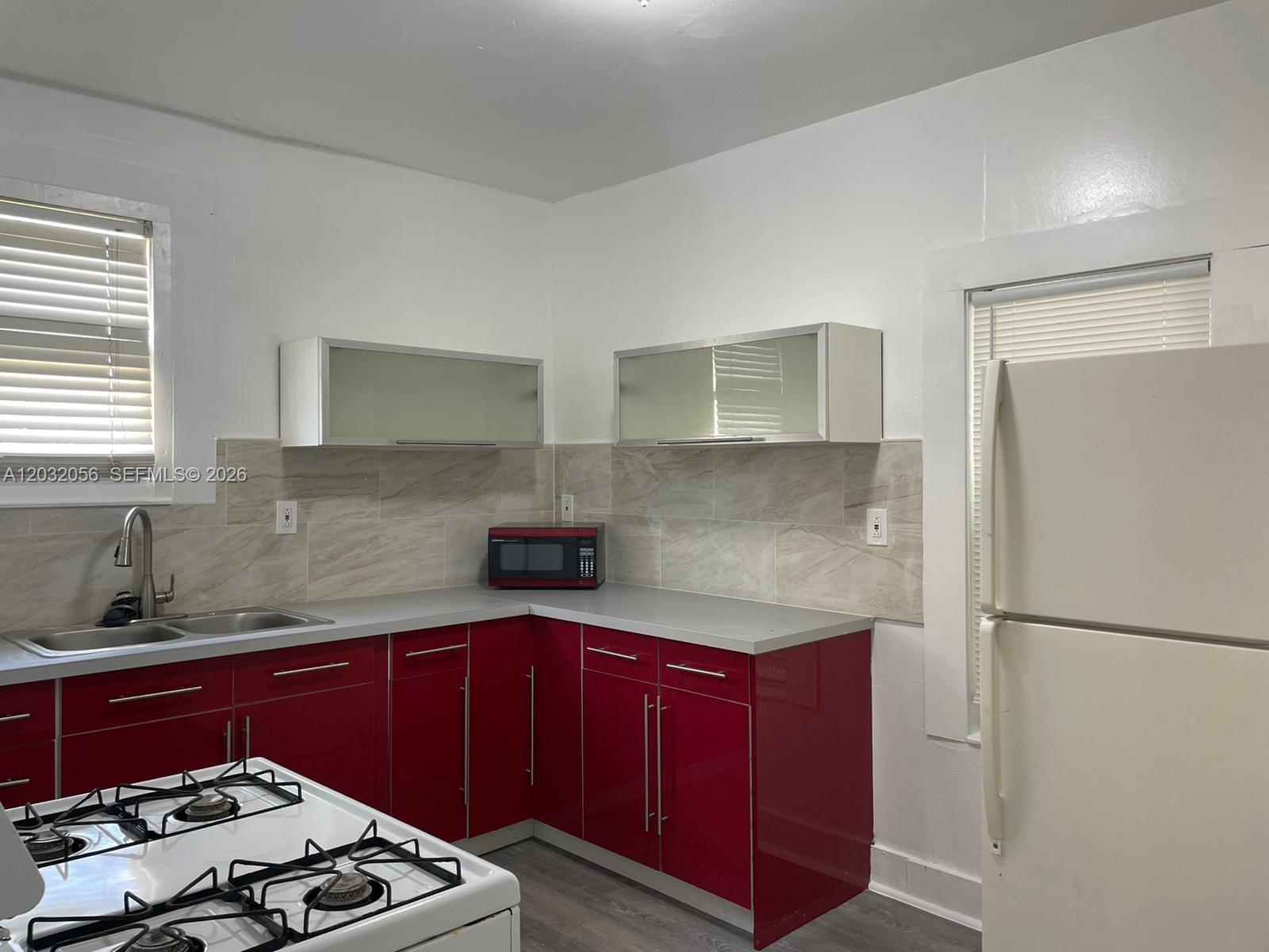 817 4th Street 817 Property Photo 10