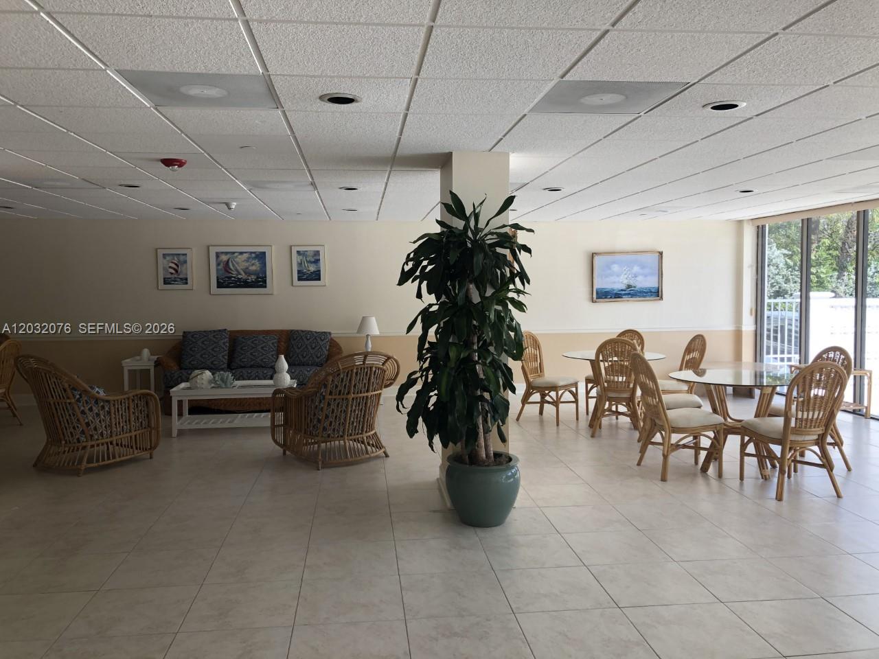 150 Ocean Lane Drive 4b Property Photo 6