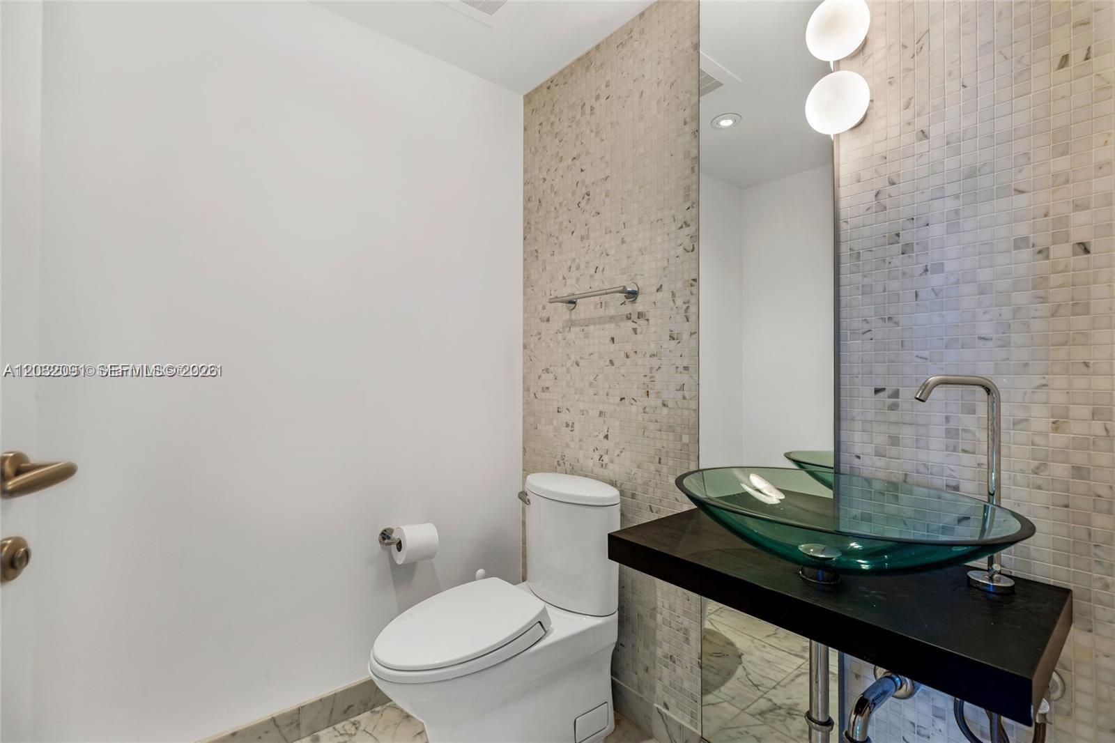200 Biscayne Boulevard Way 3713 Property Photo 4