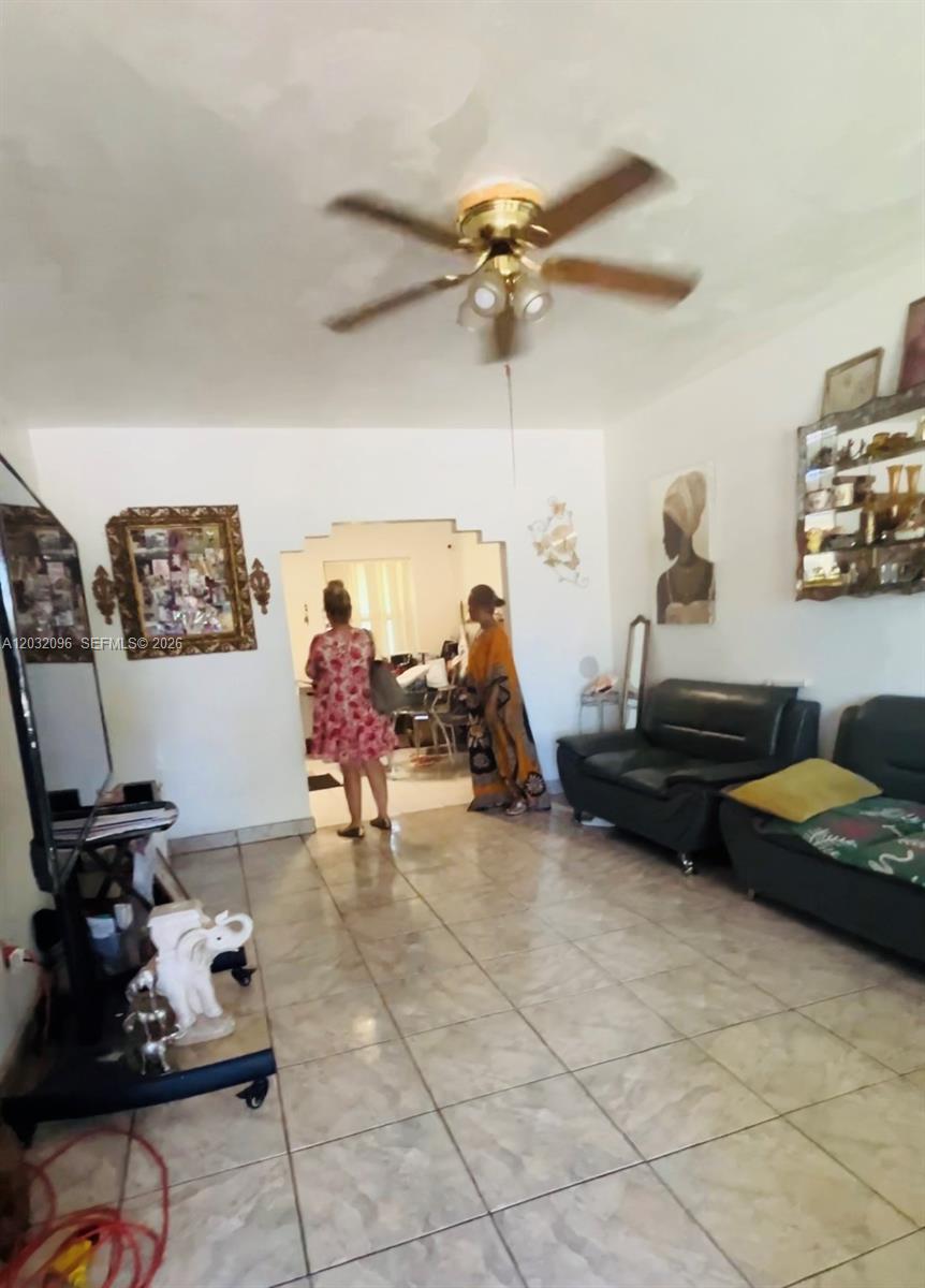 1100 Nw 57th Street Property Photo 16