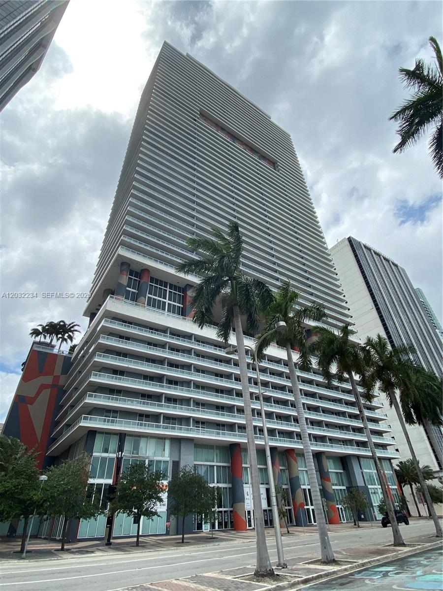 50 Biscayne Boulevard 2902 Property Photo 1