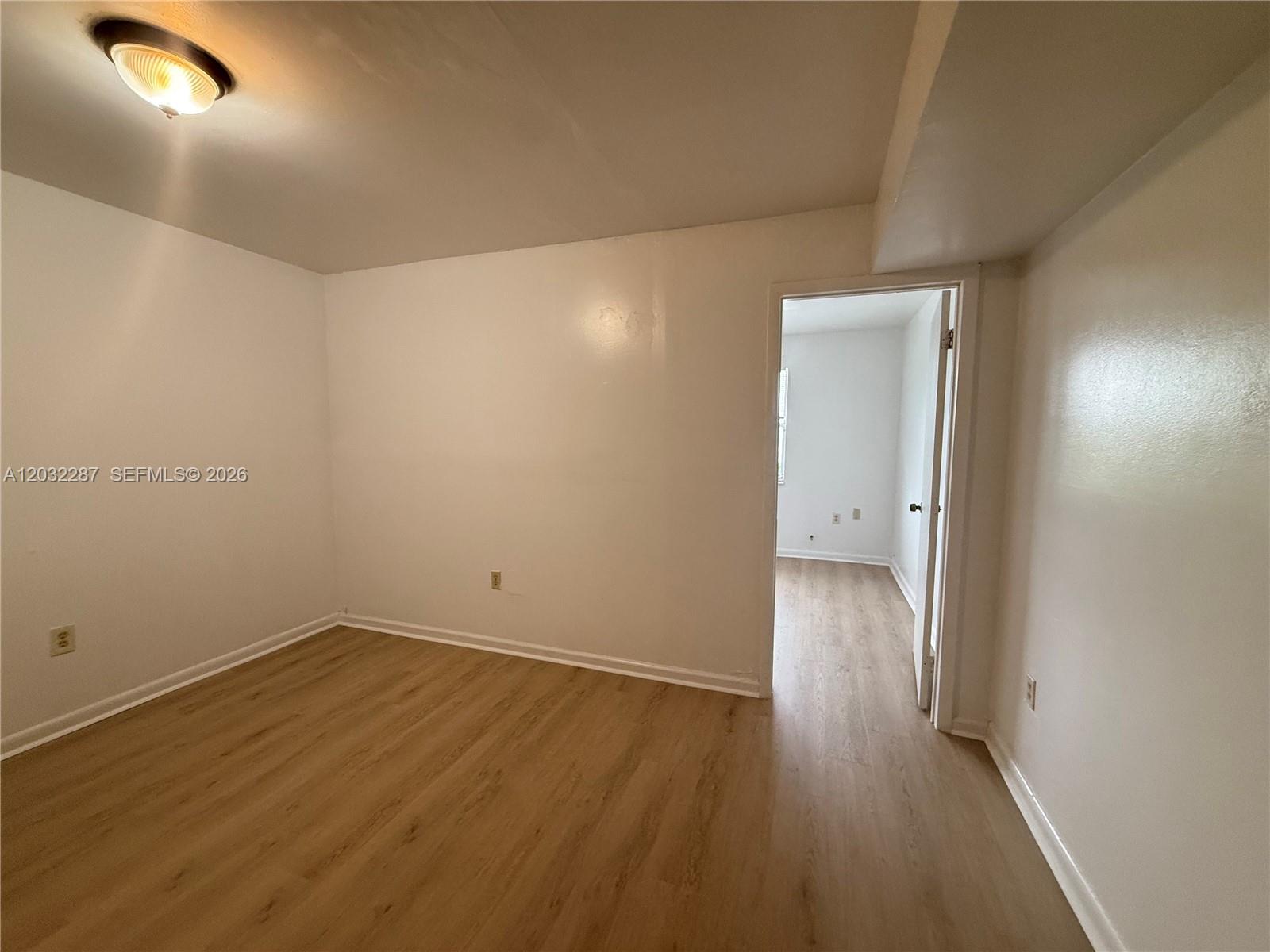 12215 W Dixie Highway 306 Property Photo 4