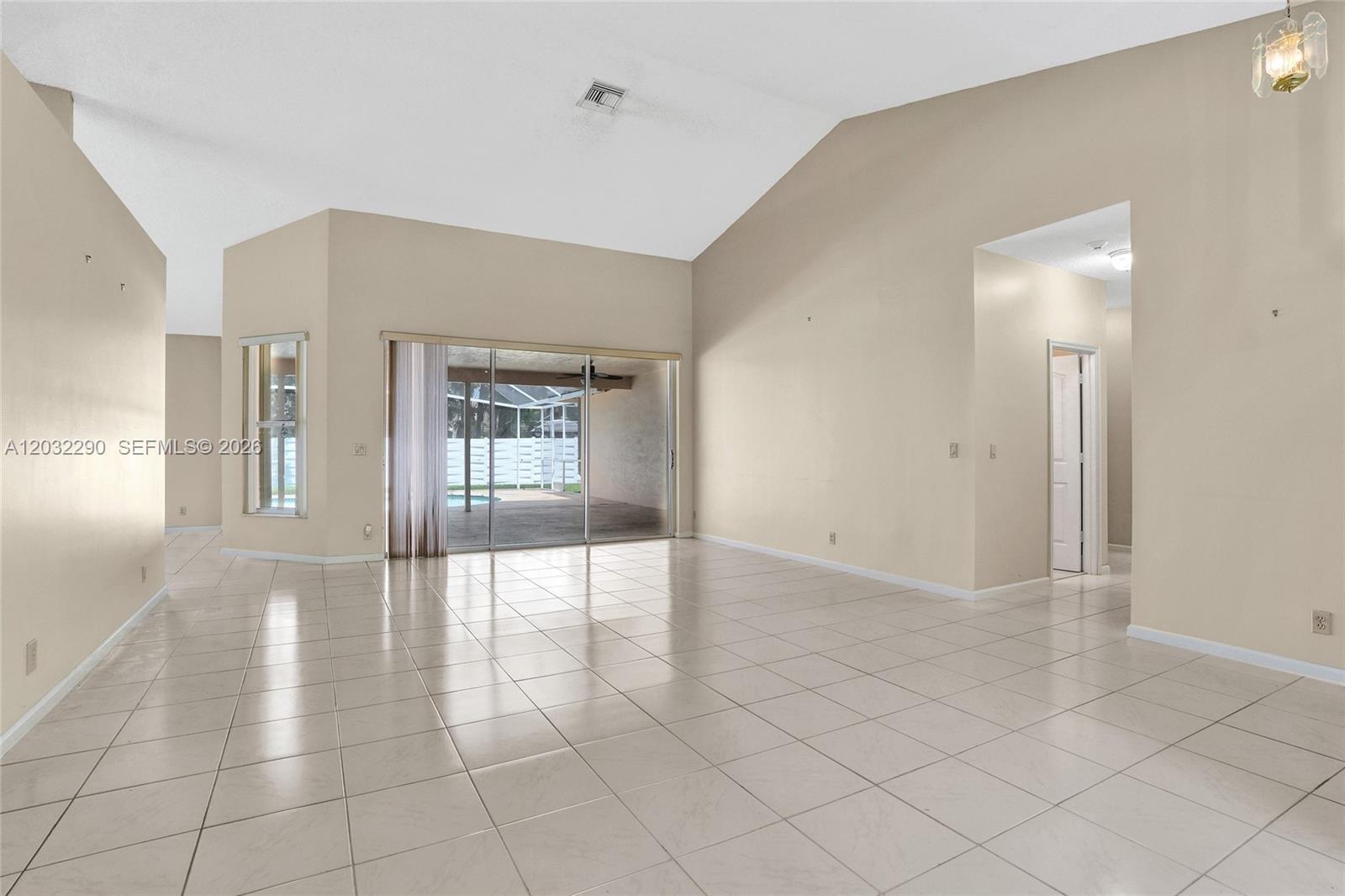 8269 Nw 40th Court Property Photo 4